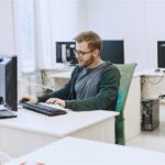 Plate programera u Srbiji 2024 - Koliko možete zaraditi kao junior, medior i senior